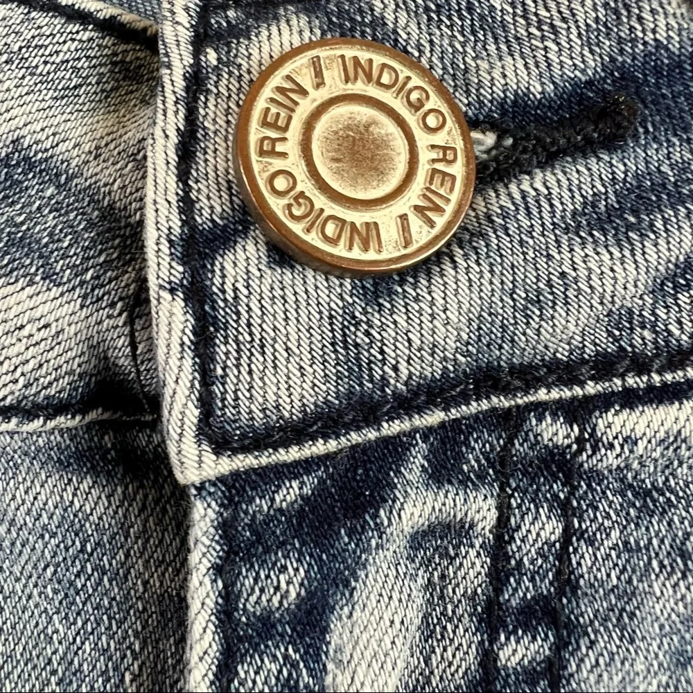 Indigo Rein Forever Distressed Denim Shorts. Sz 3 - Picture 2 of 11
